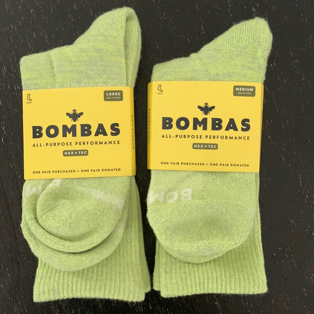 New Bombas Socks 2 pair 1 large L & 1 Medium M Green Gray Bee Men Women